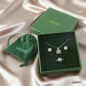 Emballage de bijoux adapté pour bague, colliers et boucles d'oreilles, comprenant un sac en velours et une boîte à couvercle. - Product Image 1