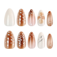 Ongles à presser faits main en forme d'amande, motif cerf de l'automne, en ABS, style français, avec taches de cerf blanches et dégradé de fleurs nacrées