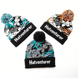 Berretto con Pompon in Acrilico Personalizzato con Logo Ricamato per Esterni, Caldo per Autunno e Inverno - Product Image 3