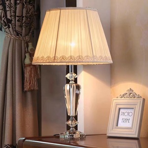 Lámpara de mesita de noche de cristal moderna Retro nórdica fuente de luz LED Pantalla de madera alta CRI 95 garantía de 5 años uso en el dormitorio - Product Image 5