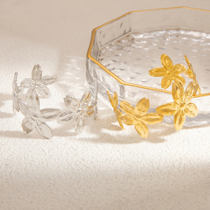 Brazalete Floral de Acero de Titanio, Chapado en Oro de 18K, Diseño Abierto, Joyería Unisex, Brazalete de Moda, Origen Yiwu, SZ61122A - Product Image 4