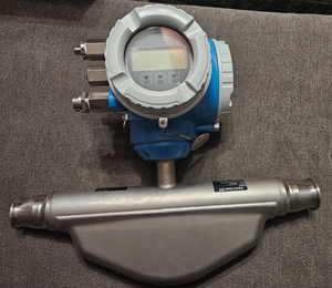 Medidor de Flujo Coriolis Proline Promass E 300 de Doble Tubo para Procesos Alimentarios, Farmacéuticos y Químicos Generales - Product Image 5