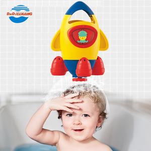 Set da Bagno per Bambini con Razzo Rotante ad Acqua e Gioco d'Acqua - Product Image 4