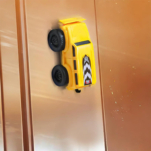 Coche de juguete de escalada magnético antigravedad que contiene imanes que solo se adhieren a las paredes de hierro alimentadas por un motor para escalar paredes - Product Image 5