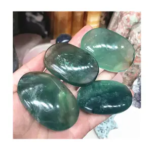 도매 크리스탈 제품 자연 녹색 크리스탈 치유 돌 형석 팜 돌 홈 장식