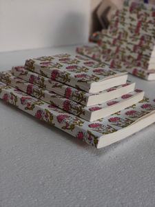 Diarios de Tapa Dura con Papel Impreso de Algodón Hecho a Mano con Diseño Floral, 120 Hojas para Regalo y Papelería - Product Image 3