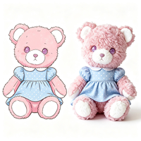 Ours en peluche doux et bouclé, jouet en peluche en forme d'ours avec robe décorative bleue à manches courtes, compagnon en peluche