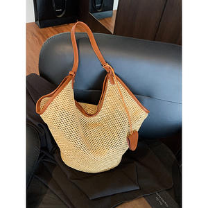 Sac de plage tendance pour femme, imperméable, portable, fourre-tout à poignée unique, en paille tressée, doublure polyester, toutes saisons, sac à bandoulière - Product Image 3