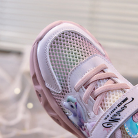 Chaussures de sport pour filles Cema, nouvelles chaussures de princesse en mesh pour l'été, avec lumières LED, chaussures décontractées à enfiler pour bébés, pointures 25-33