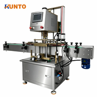 Machine de capsulage automatique de haute précision avec contrôle de moteur servo à couple réglable pour le capsulage et le scellage de bouteilles