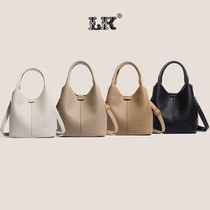 2025 nuevo bolso de hombro de estilo clásico Retro <span class=keywords><strong>simple</strong></span> versátil de moda bolso cruzado, <span class=keywords><strong>mercado</strong></span> pequeño - Product Image 1