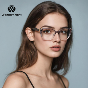 82006女性<span class=keywords><strong>TR90</strong></span> Gafas De Lujo眼鏡フレーム処方ブルーライトブロッキング光学フレーム色のスタイリッシュなフレーム - Product Image 1