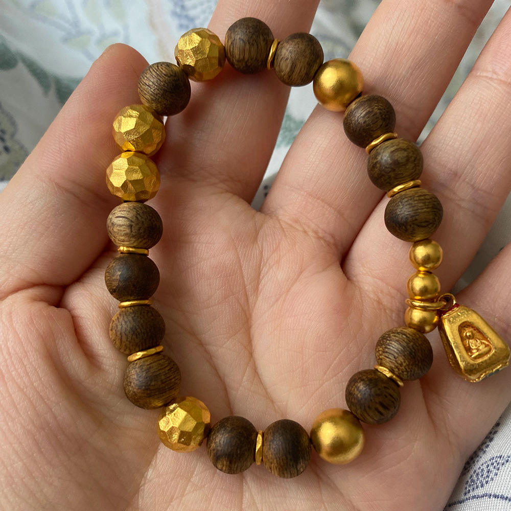 สร้อยข้อมือไม้ Ailwood ประดับลูกปัด Multi Hammer