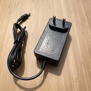 อะแดปเตอร์แปลงไฟ 12V 5A ปลั๊ก SA แหล่งจ่ายไฟ DC สำหรับลำโพงและจอแสดงผล - Product Image 1