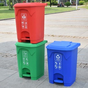 <span class=keywords><strong>Cubo</strong></span> de <span class=keywords><strong>Basura</strong></span> de Plástico <span class=keywords><strong>con</strong></span> <span class=keywords><strong>Pedal</strong></span> y 3 Compartimentos, 20L, Diseño Ecológico que Ahorra Espacio, para Uso en Interiores/Exteriores - Product Image 6