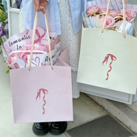 Sacs fourre-tout en papier imprimé romantique carré avec poignée en satin, pour bouquets, emballage cadeau, sacs de transport, logo personnalisé pour fleuriste