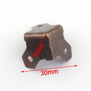 Ángulo <span class=keywords><strong>de</strong></span> envoltura Esquina <span class=keywords><strong>de</strong></span> metal <span class=keywords><strong>de</strong></span> joyería Caja <span class=keywords><strong>de</strong></span> madera/bolso Accesorios <span class=keywords><strong>de</strong></span> hardware - Product Image 2