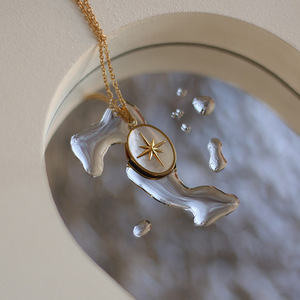 Collar <span class=keywords><strong>de</strong></span> Acero Inoxidable Chapado en Oro con Estrella <span class=keywords><strong>de</strong></span> Anís para Mujer, Estilo Ovalado con Concha Blanca, Ideal para Fiestas, Bodas y Regalos - Product Image 6