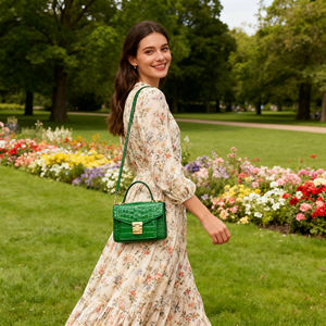 <span class=keywords><strong>2025</strong></span>新款奢华鳄鱼纹腋下包，女式小方形手持单肩斜挎包 - Product Image 3