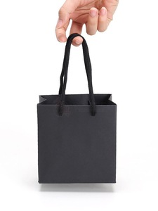 Boîte <span class=keywords><strong>de</strong></span> montre cadeau <span class=keywords><strong>de</strong></span> qualité supérieure Boîte <span class=keywords><strong>de</strong></span> <span class=keywords><strong>rangement</strong></span> <span class=keywords><strong>pour</strong></span> montre en cuir PU givré noir Boîte d'emballage unique avec logo personnalisé - Product Image 5