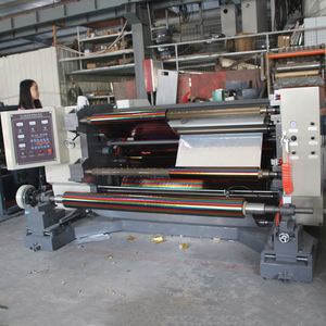 Machine de découpe de rouleaux de papier entièrement automatique en plastique, commande par micro-ordinateur, machine de découpe et de rembobinage de film et de ruban BOPP - Product Image 3