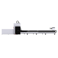 Machine de découpe laser à fibre professionnelle CNC 3kW 6kW 8kW 6000*2300mm avec 3 mandrins pour tubes carrés en acier inoxydable