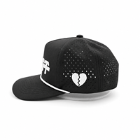 Gorra de Golf de 5 Paneles, Corte Láser Perforado, Logotipo Bordado en 3D, Poliéster de Alta Calidad, Rendimiento Deportivo, Secado Rápido, Unisex