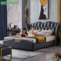 Lit rembourré américain en vente chaude Tête de lit double haute Ensemble de chambre à coucher en cuir souple Meubles au design classique
