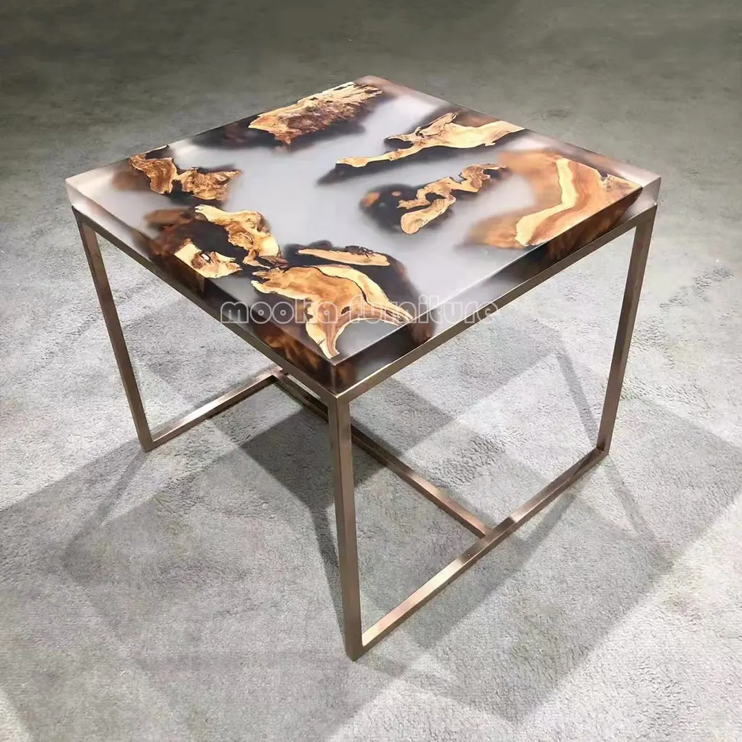 Splendido tavolino epossidico con estremità in resina semitrasparente art design comodino epossidico opaco canfora dorata di alta qualità
