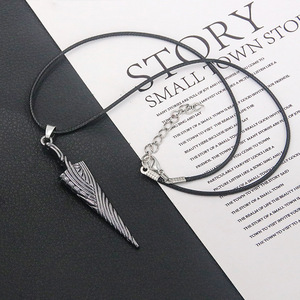 Collier et porte-clés en alliage, 2 modèles, en forme de clou torsadé cannelé affûté, pour les fans de Game Knight, idéal comme cadeau - Product Image 5