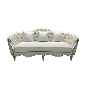 Canapé en cuir capitonné de luxe léger de style américain et français haut de gamme, avec cadre en bois massif sculpté doré et capitonnage à boutons, pour salon - Product Image 3