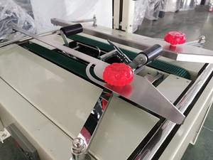 Machine à sceller les cartons semi-automatique électrique Hipac FXJ6050, noyau d'engrenage pour l'emballage des produits alimentaires, des boissons, des produits chimiques - Product Image 4