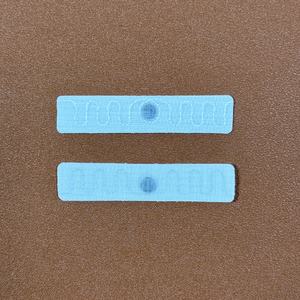 100 Etiquetas Adhesivas de Seguridad RFID UHF 860-960MHz Resistentes al Agua para Hoteles, Gestión de Inventario Antirrobo - Product Image 4