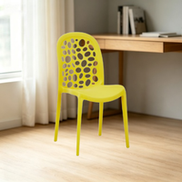 Chaises de salle à manger en plastique empilables multicolores en PP durables pour restaurants, cafés, bars et hôtels (vente en gros)