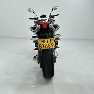 <span class=keywords><strong>Moto</strong></span> sportive Benelli Huanglong <span class=keywords><strong>600</strong></span> EFI - <span class=keywords><strong>600</strong></span> cm³ 4 cylindres, style naked et vitesse maximale - Product Image 2