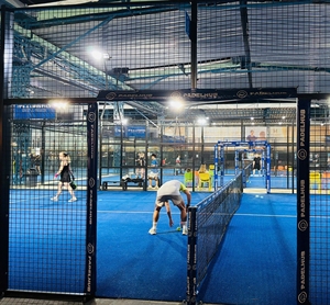 Pista de Pádel Interactiva con Integración de Pared de Entrenamiento Inteligente, Instalación Deportiva de Alta Tecnología, Exportación Global B2B - Product Image 1