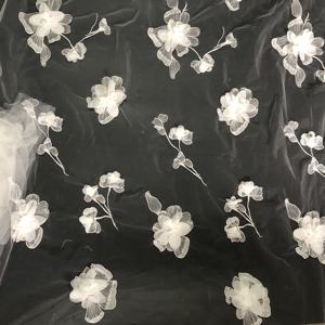 Tessuto in <span class=keywords><strong>Tulle</strong></span> <span class=keywords><strong>Ricamato</strong></span> <span class=keywords><strong>Bianco</strong></span> con Fiori 3D Moderni per Abiti da Sposa LT21861 - Product Image 2