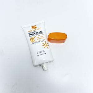 Envase de Tubo Ovalado de PE para Protector Solar Premium de 50 ml con Tapa de Rosca, Impresión Offset Brillante y Acabado de Estampado en Caliente - Product Image 3