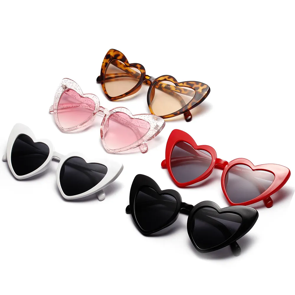 2022 New Sweet Love Hearts Pink Babe Bride Sunglasses Retro Love Heart Shaped Cat Eye Women Colorful Sunglasses