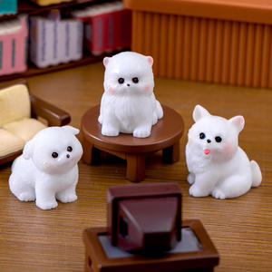 Figurines de chiens miniatures en résine, ornements mignons de chiots de dessin animé, statues d'animaux peintes à la main pour la décoration de jardin et de voiture DIY - Product Image 4