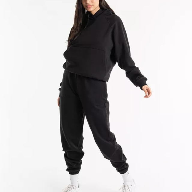 Guangzhou Factory Directly Sales Tracksuit Set for Women logo Custom Jogging Suits Small MOQ Plain Track Suit