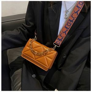 New Eco-Friendly Retro Personality Wide Strap One Shoulder Crossbody Bag Fashion Small <b>Square</b> Thick Chain Women's PU Zipper - Product Image 3