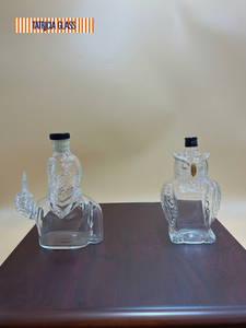 Bottiglia Quadrata per Vodka e <span class=keywords><strong>Whisky</strong></span> in Vetro Trasparente, Logo Personalizzato, Produttore Certificato ISO FDA OEM ODM per Marchi di Liquori - Product Image 2