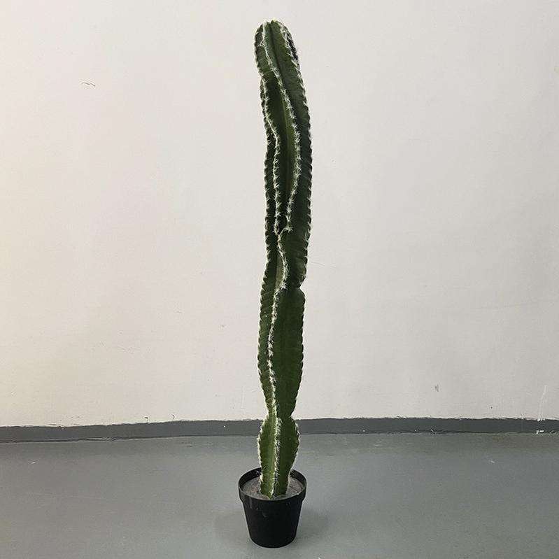 La colonne en spirale - 1,7m