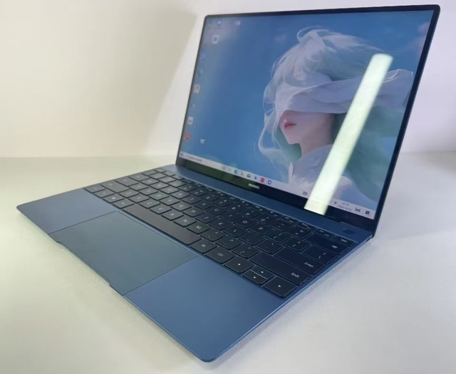 Used 13" Touchscreen Laptop Matebook X Intel Core I5 11th 8GB DDR4 RAM 256GB SSD Windows 10 Camera English Keyboard