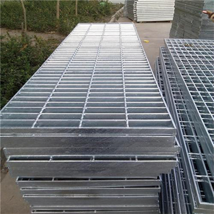 Grille en barres soudées électro-forgées, grille en acier galvanisé soudée à la presse - Product Image 1