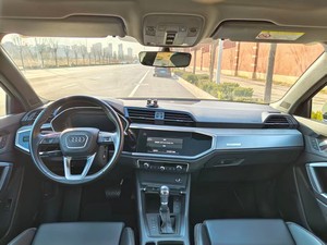 <span class=keywords><strong>Audi</strong></span> <span class=keywords><strong>Q3</strong></span> 35 TFSI Luxury Dynamic Edition SUV 2023, faible kilométrage, véhicule d'occasion, 6 airbags, toit ouvrant électrique, phares LED, climatisation automatique, 5K - Product Image 2