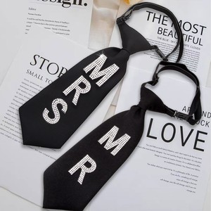 Cravate unisexe avec lettres en strass MRS MR, cravate courte réglable de style preppy pour adultes - Product Image 2