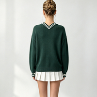 Pull en tricot pour femme à col en V rayé contrastant, ample, à manches longues, style preppy (personnalisable)