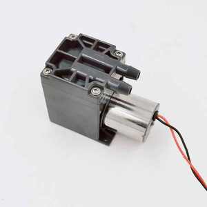 Pompe à eau auto-amorçante 12V CC en gros pour l'irrigation et la <span class=keywords><strong>distribution</strong></span> d'eau - Product Image 4